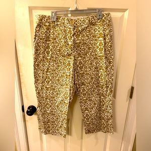 Woman’s Counterparts Capri Pants Size 16